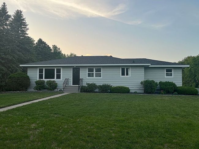 Photo of 124 20th St Sw, Benson, MN