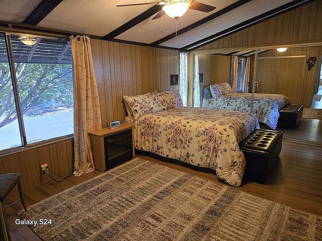 Photo of 413 Currie Ln, Grants Pass, OR