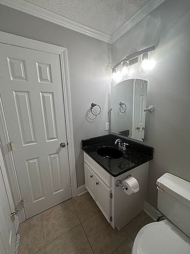 Image of 700 Doreen Ct