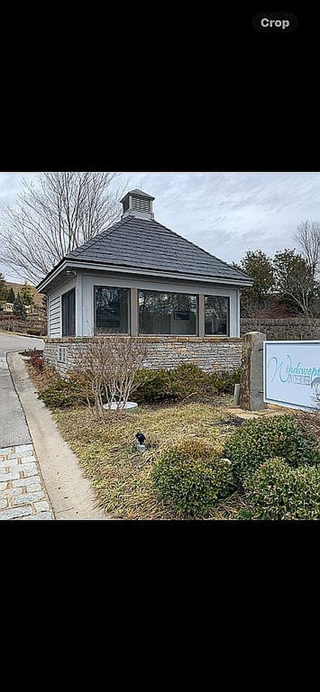 Photo of 2072 Edgewater Sound