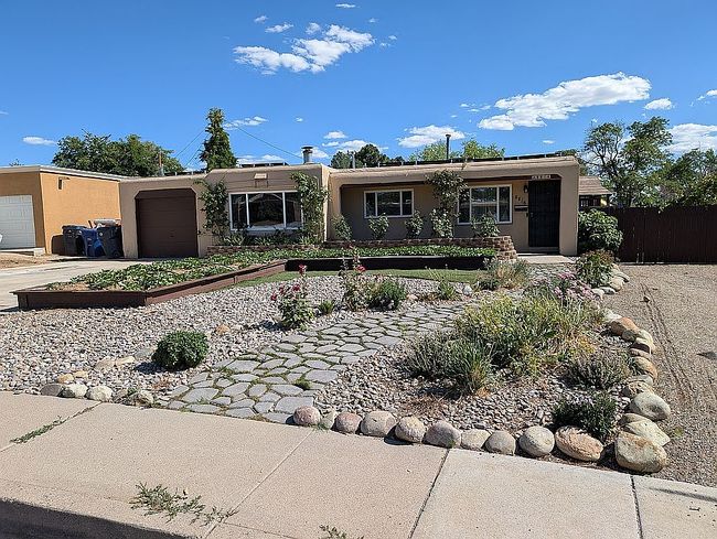 Preview of property located at 8814 Snow Heights Blvd Ne