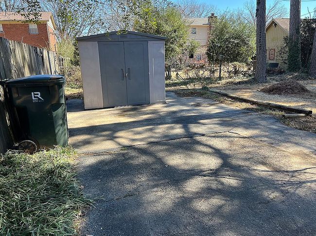 Image of 41 Coachlight Dr