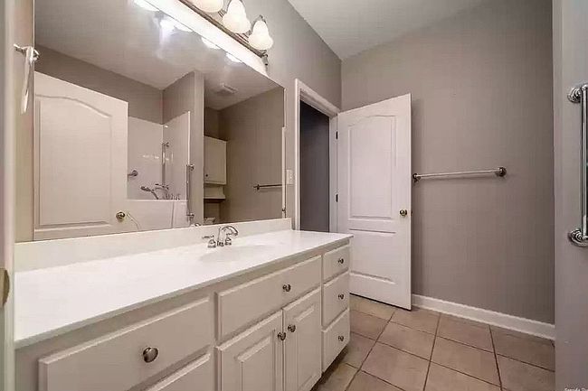 Image of 518 Amity Rd Apt E1