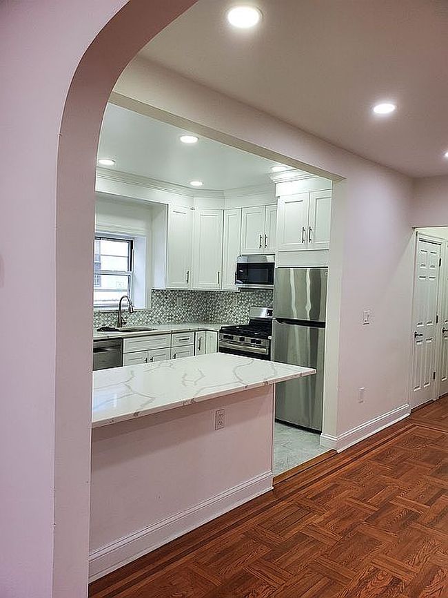 Photo of 453 W 263rd St, Bronx, NY