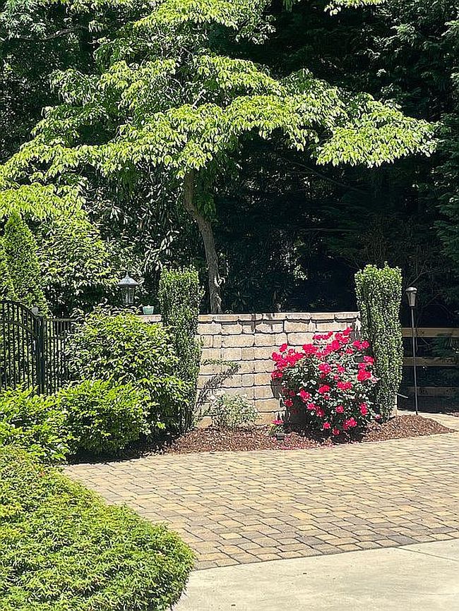 Photo of 130 Lakeview Shores Loop, Mooresville, NC
