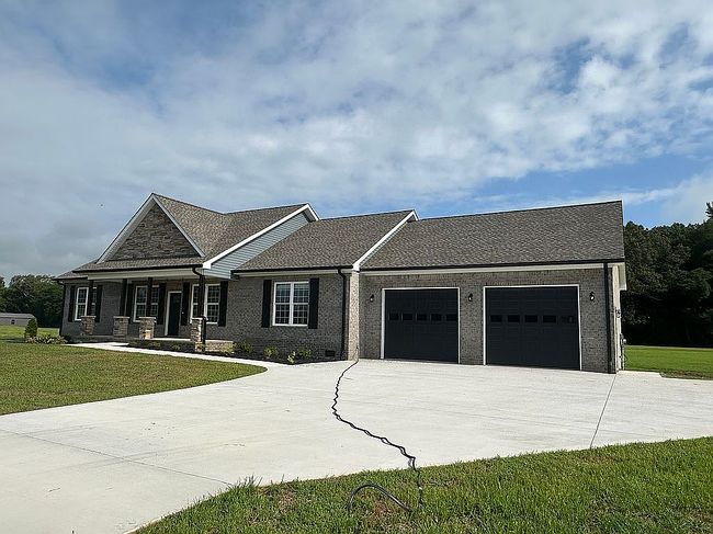 Photo of 821 Alman Cemetery Rd, Paris, TN