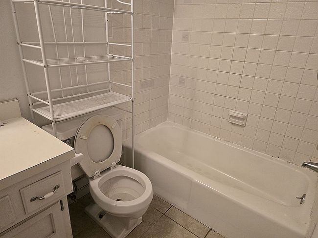 Photo of 7603 Long St, Lenexa, KS