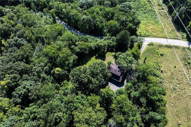 Photo of 305 Bunker Hill Rd, Aliquippa, PA
