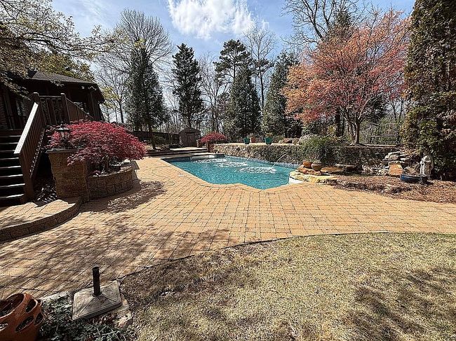 Image of 433 Woodward Rd