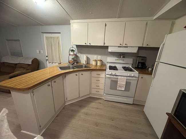 Image of 830 Michigan St