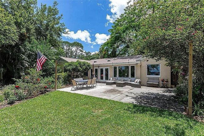 Image of 85 Interlaken Rd