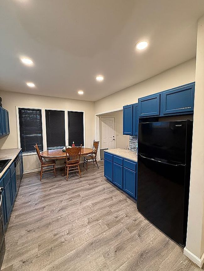 Image of 5952 Hazlett St