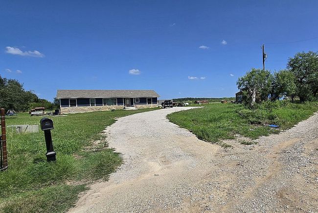 Photo of 3930 Country Side Dr, Brownwood, TX