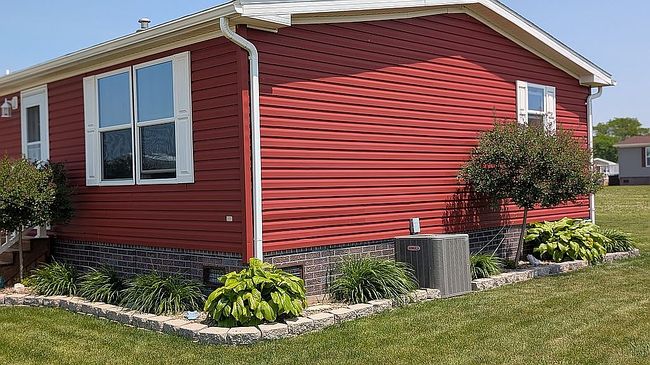 Photo of 4413 Hurontario Trl, Niagara Falls, NY