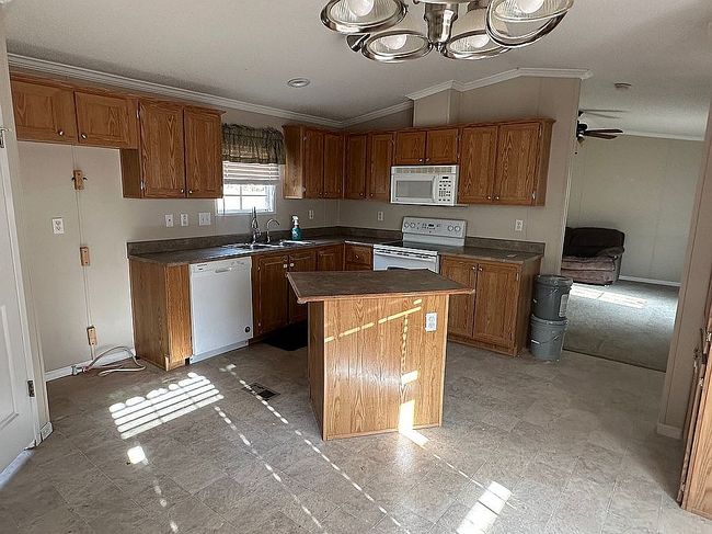 Image of 1677 Red Roberts Rd
