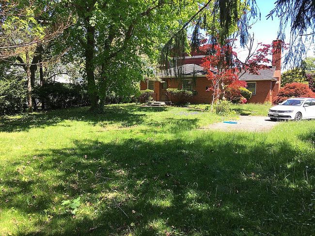 Image of 33 Bay Ave