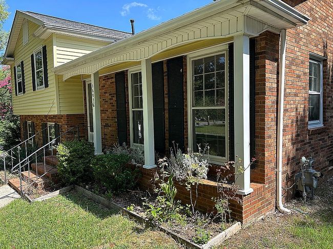 Photo of 1601 Bonnie Ln, Charlotte, NC