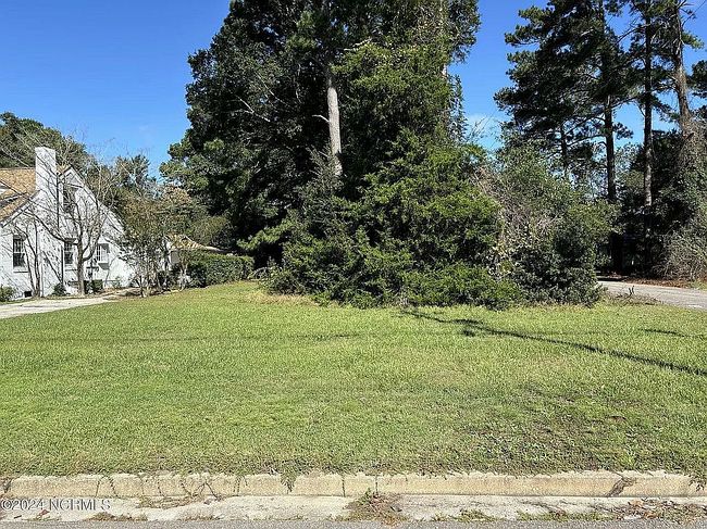 Image of 317 E Cavenaugh St