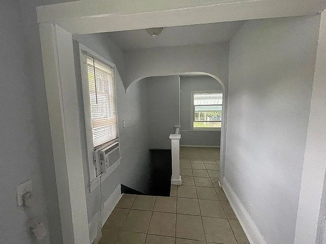 Image of 230 6th St Ne