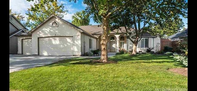 Additional photo of property located at 2638 E Green Canyon Dr