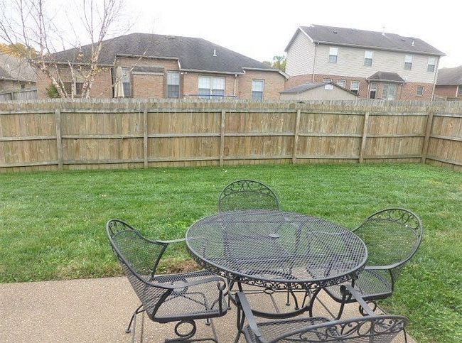 Photo of 6977 Bittersweet Cir, Newburgh, IN