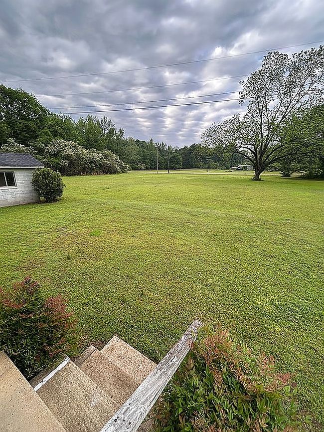 Image of 3926 Military Rd