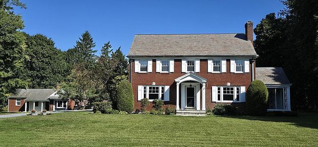 Photo of 10 Richmond Ave, Hoosick Falls, NY