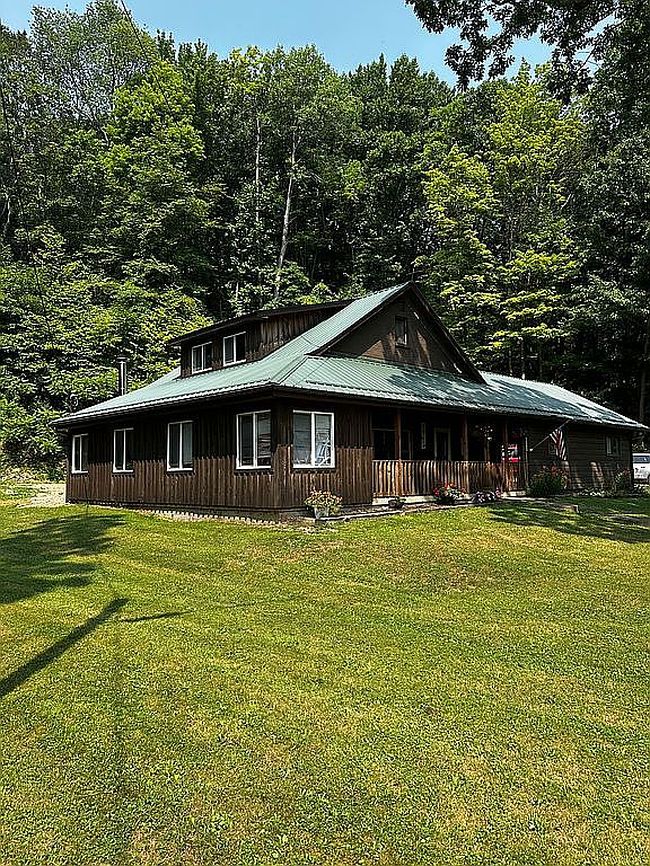 Photo of 19896 Towpath Rd, Meadville, PA