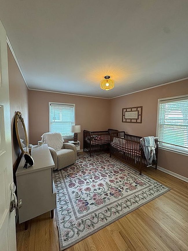 Photo of 4707 Franklin Ave, Des Moines, IA