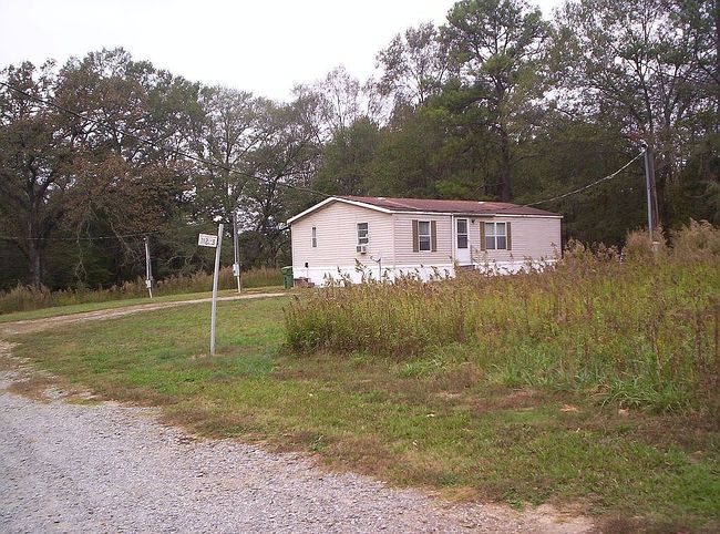 Photo of 112 Cemetery St, Kingston, GA