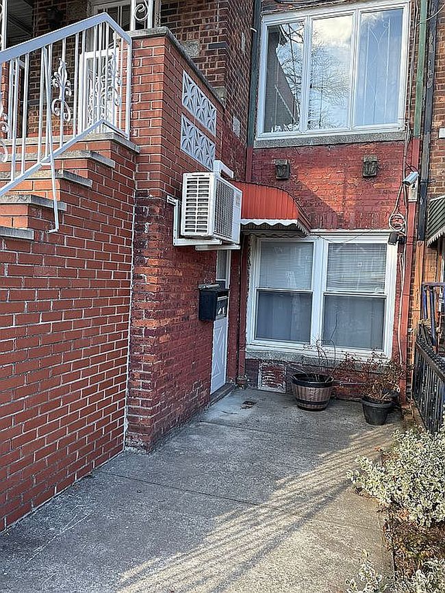 Image of 831 Avenue Z