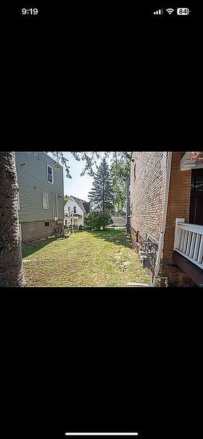 Image of 1214 E 4th St