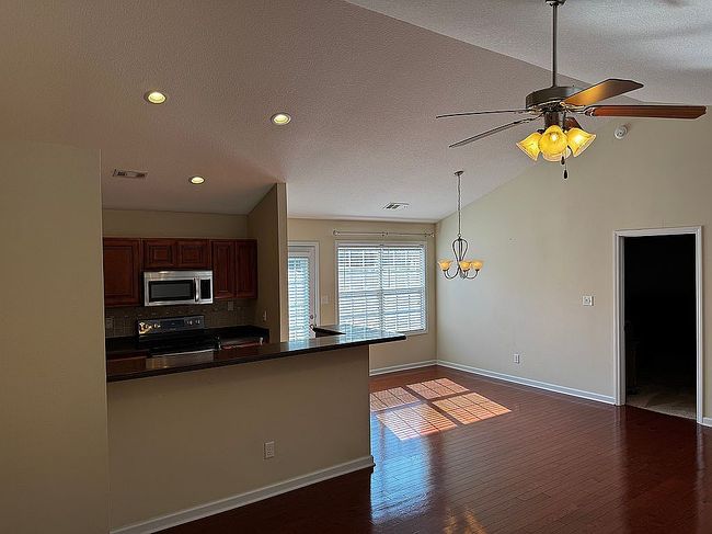Image of 8106 Spice Tree Way