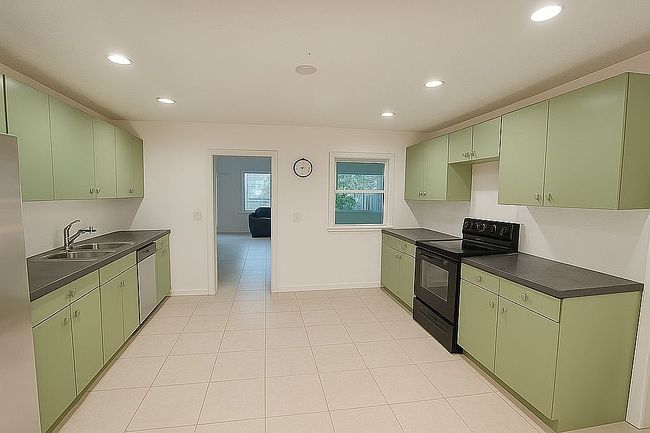 Additional photo 3 of property located at 2317 Harris St