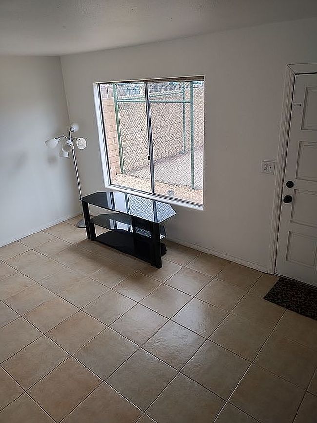 Image of 486 S Anza St