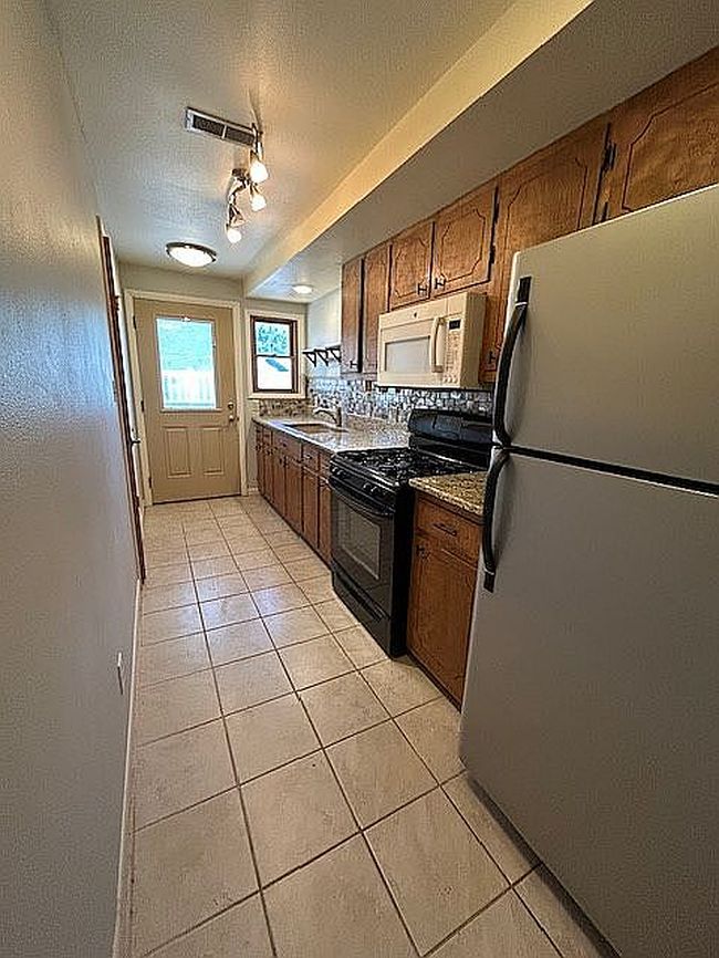 Photo of 710 Pecan Ln, Jackson, MO