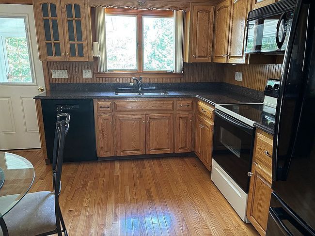 Photo of 9 Hancock St, Milford, MA