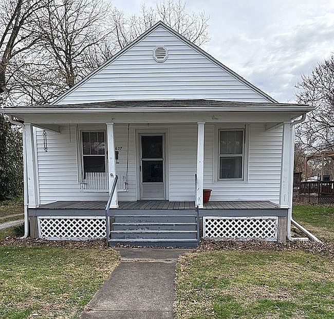 Image of 627 Locust St