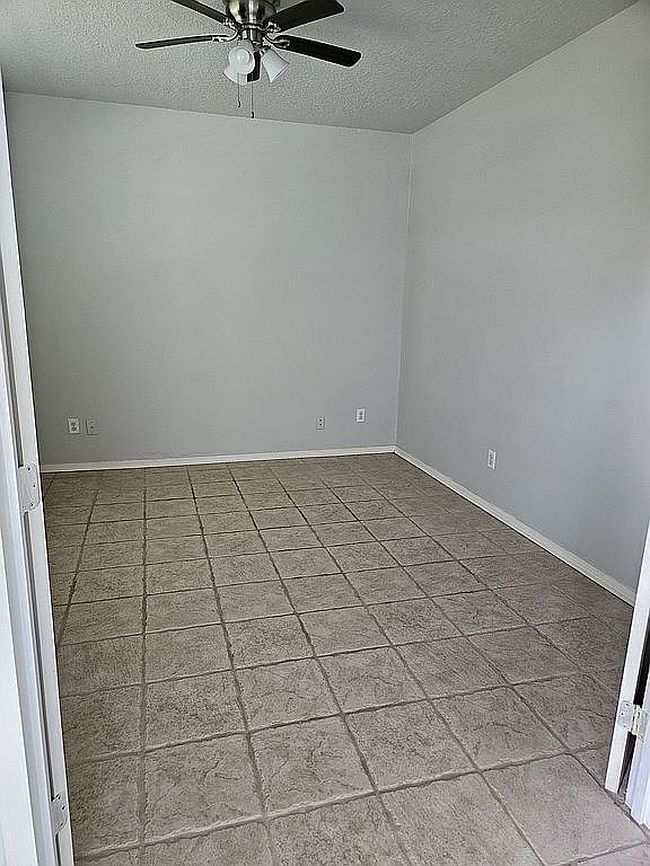 Photo of 12310 Robin Meadow Cir, Stafford, TX