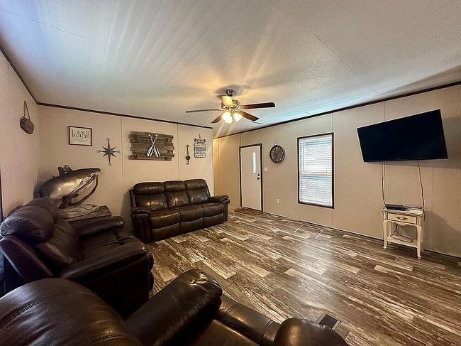 Image of 13901 Joshua St