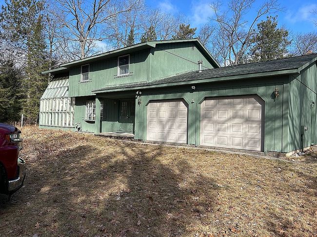 Image of 3909 Lawrence Dr