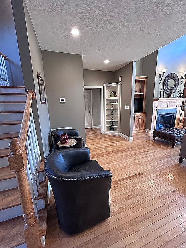 Image of 102 Bradford Village Way