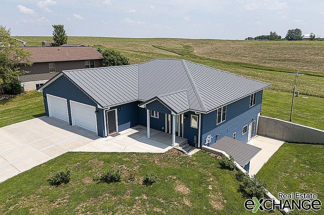 Photo of 105 Richland St, Delmar, IA