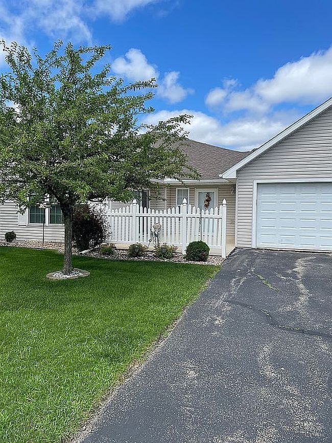 Photo of 2915 Salem Meadows Dr Sw, Rochester, MN