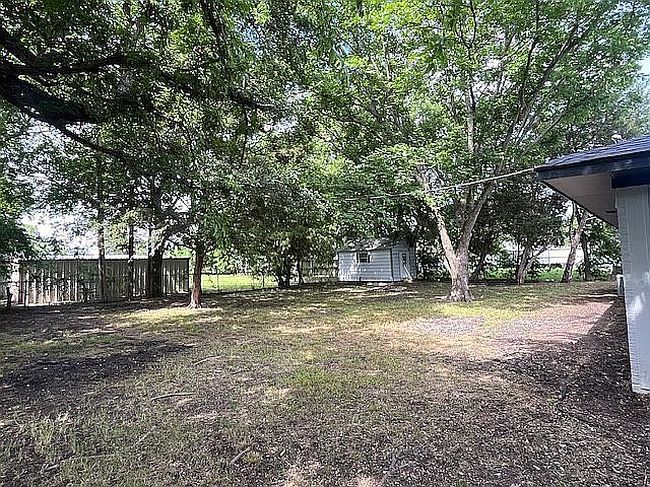 Additional photo 3 of property located at 104 W Short St