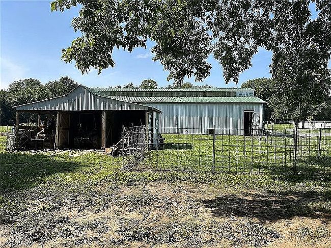 Image of 38520 Pin Oak Church Rd