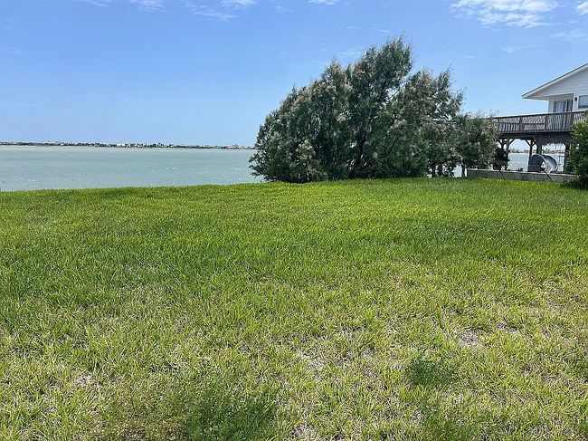 Photo of 151 Donna Ln, Rockport, TX