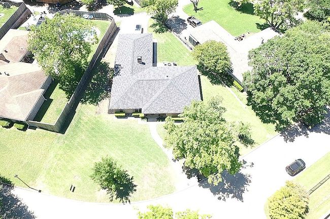 Additional photo 4 of property located at 209 Lakehill Dr