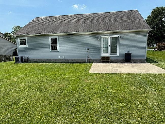 Photo of 1632 Bush Hill Dr, Lancaster, OH