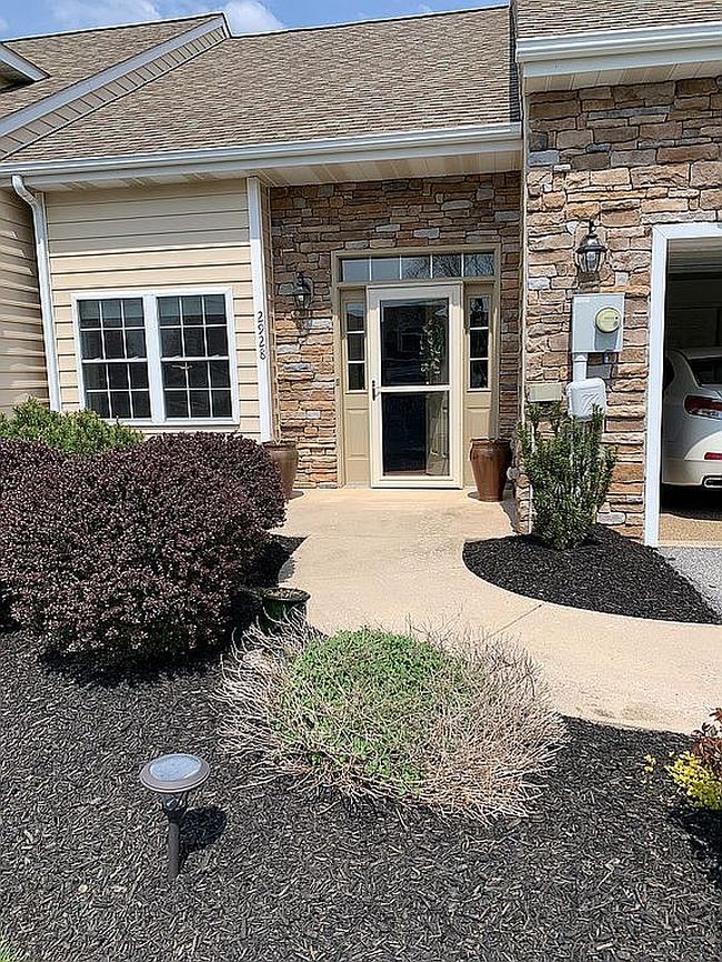 Image of 2928 Halstead Ln